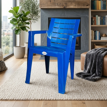 Boss BG-673 Bistro Full Plastic Chair